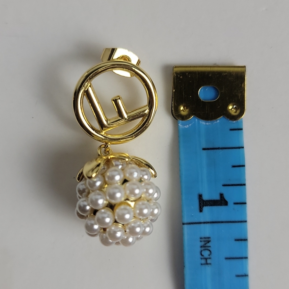 Fendi pearl earrings - Picture 6 of 7